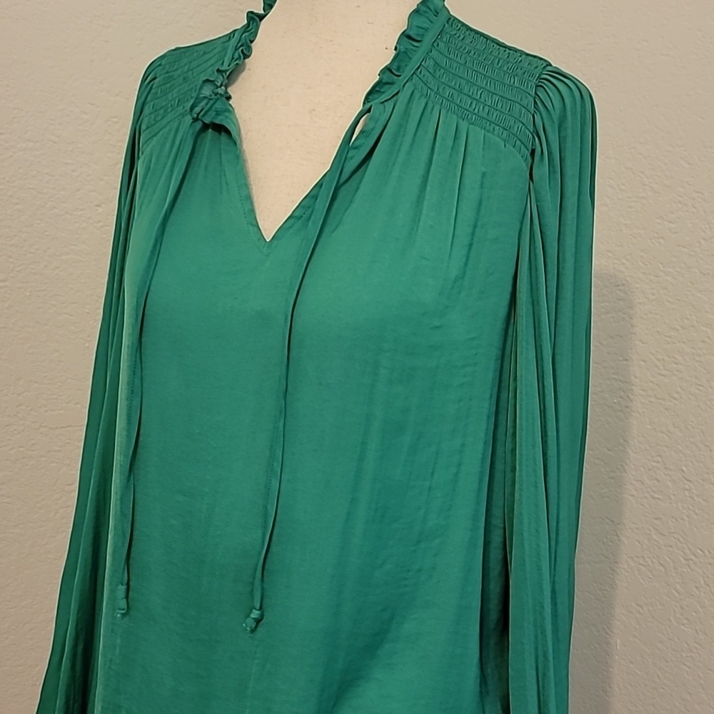 Elegant Green Blouse with Ruffled Neckline